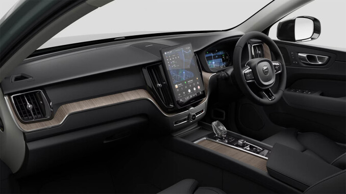 Volvo XC60 2.0 T6 [350] PHEV Plus Dark 5dr AWD Geartronic Estate - Image 4